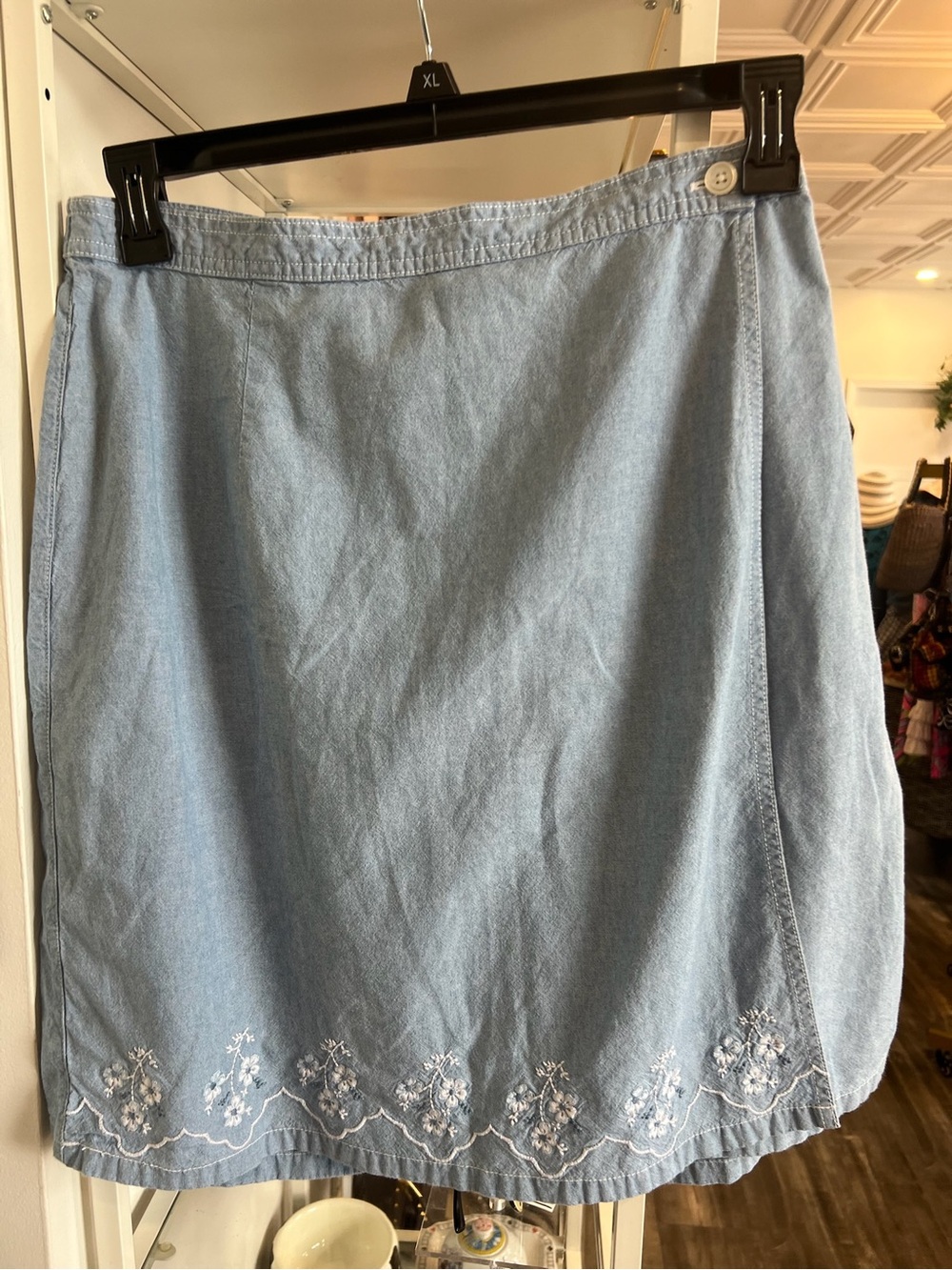 Classic Elements vintage Light Blue Denim Skort with White Floral Embroidery